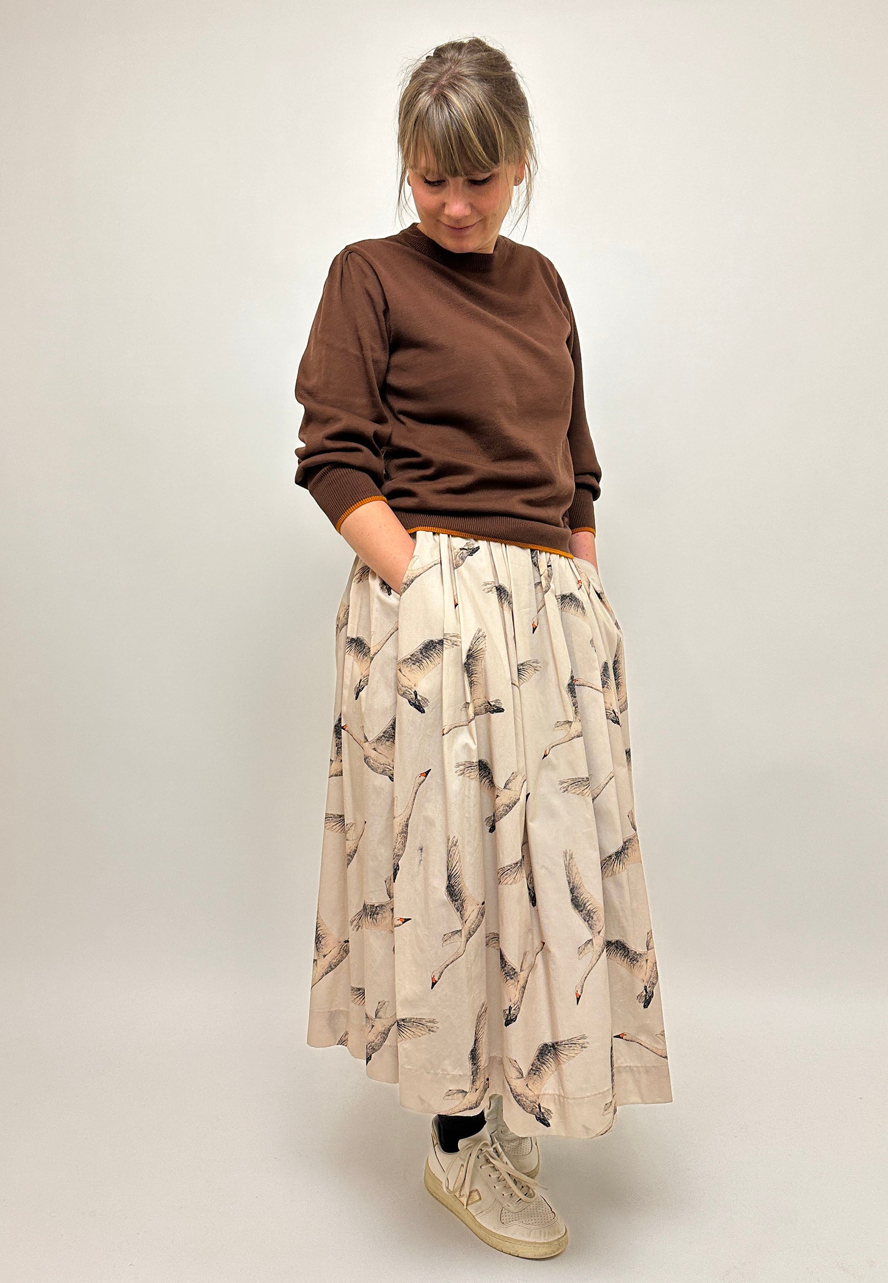 GROBUND Ingeborg strik bluse - den i brun med kontrast kant