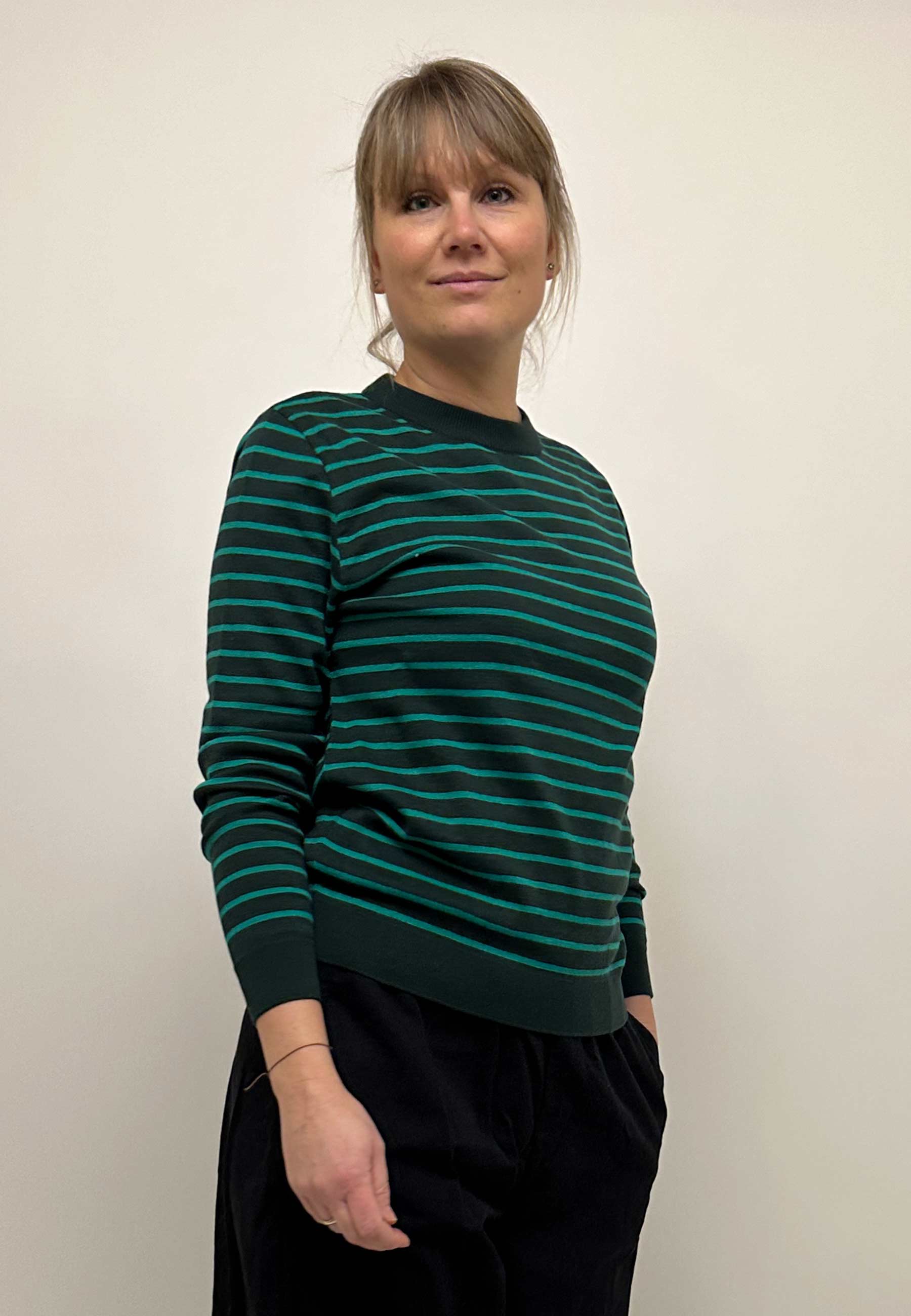 GROBUND Marie strik bluse - den i mørkegrøn med striber