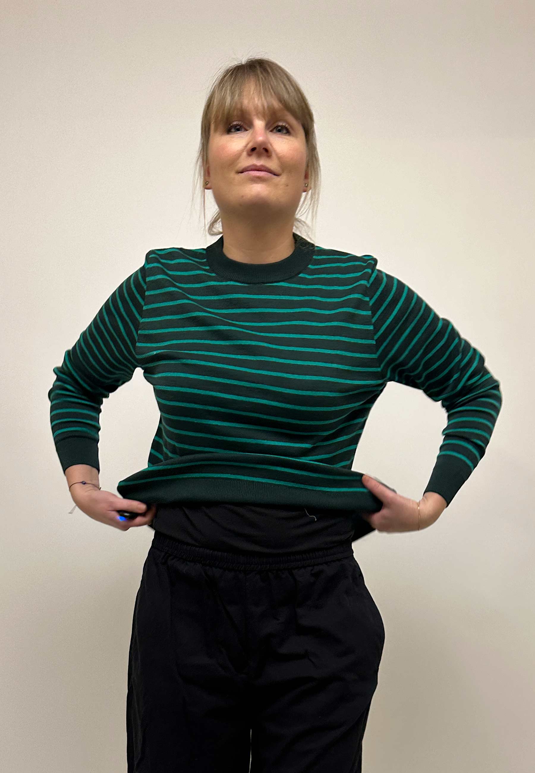 GROBUND Marie strik bluse - den i mørkegrøn med striber