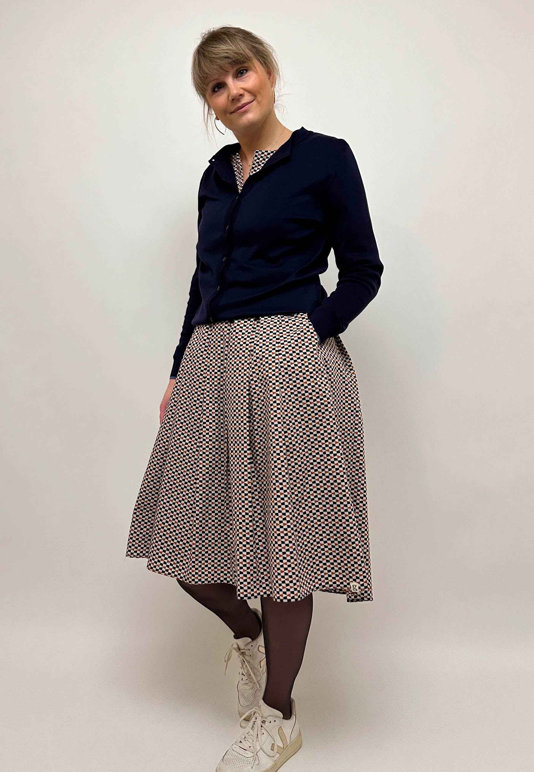 GROBUND Rine strik cardigan - den i mørkeblå med kontrast kant