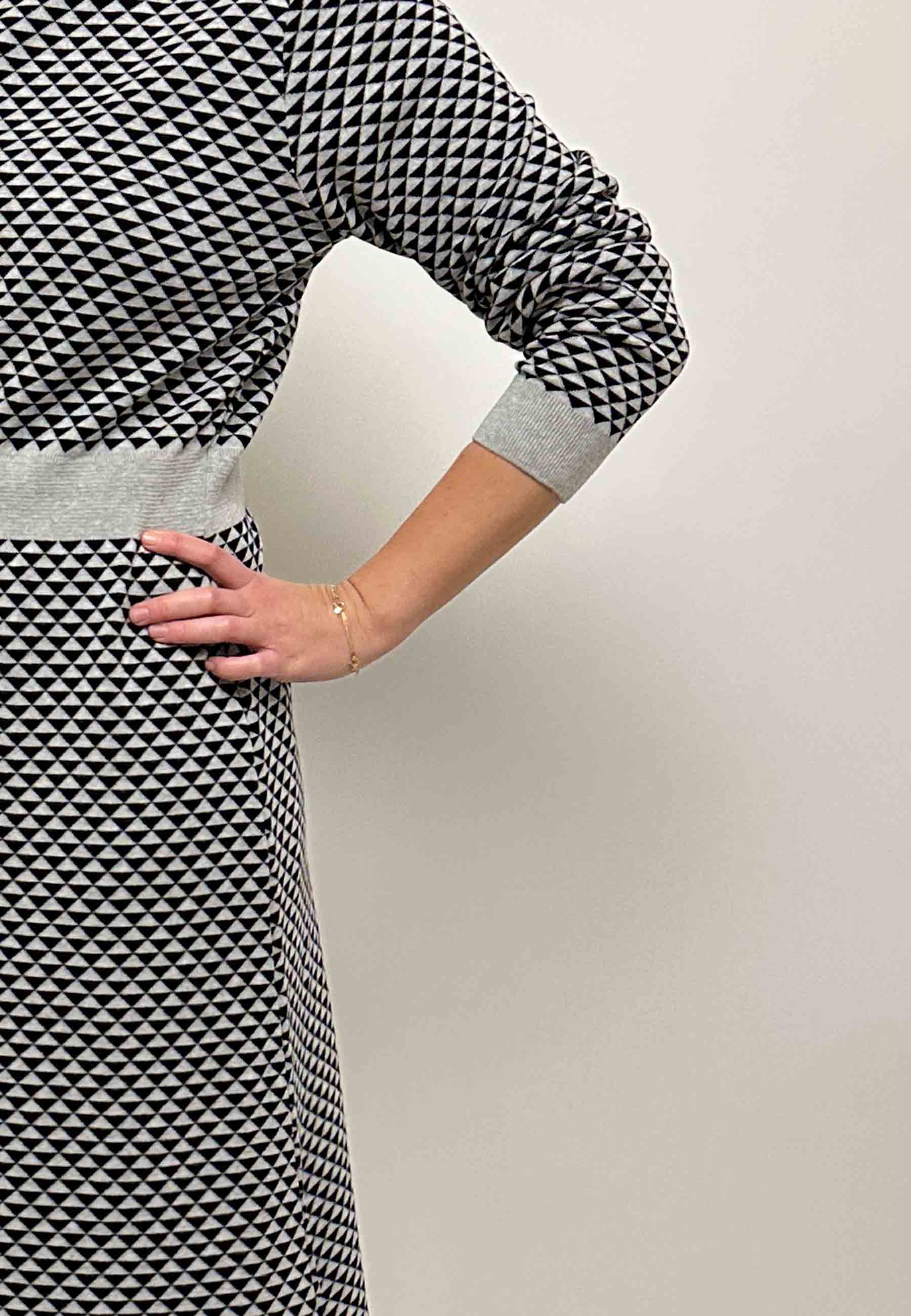 GROBUND Agnes kjolen - den med trekanter i sort