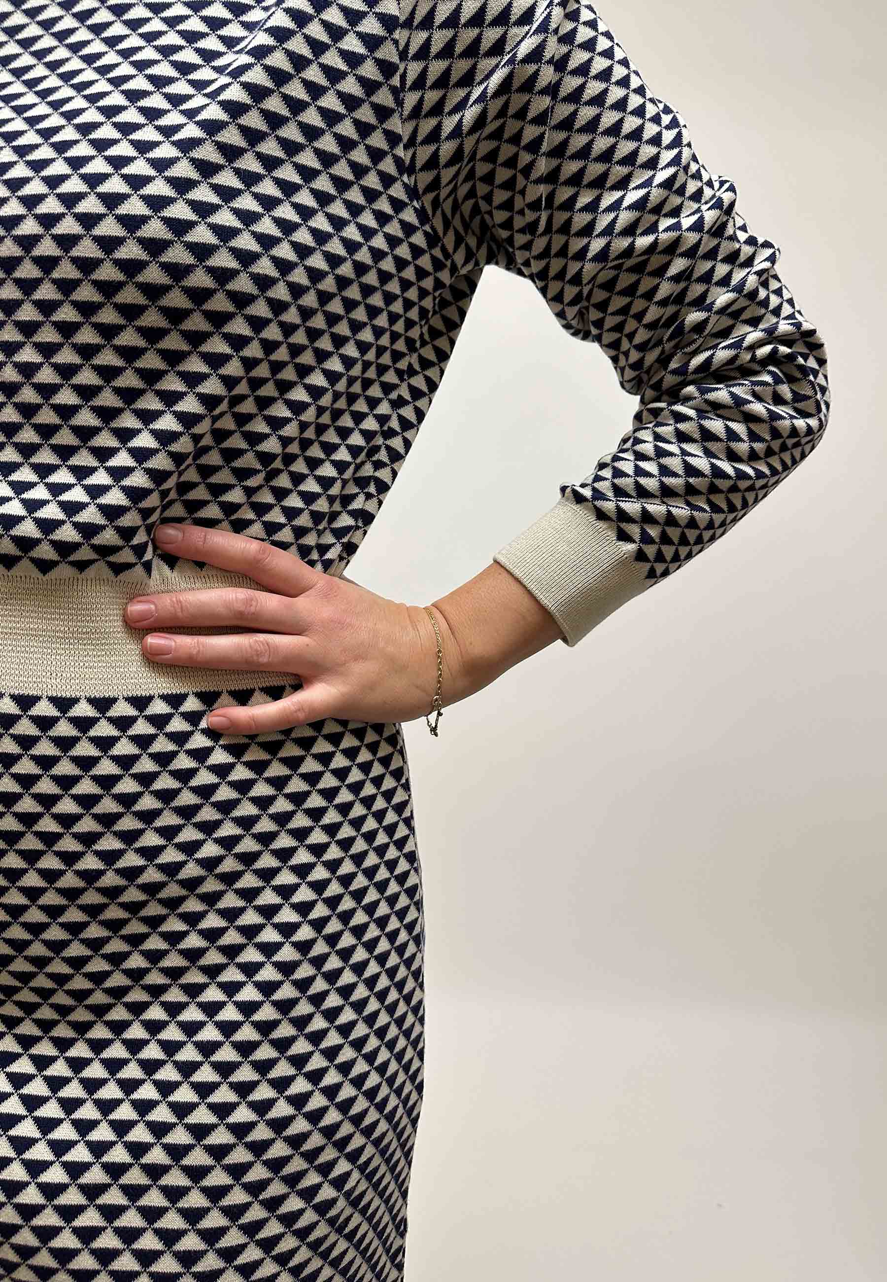 GROBUND Agnes kjolen - den med trekanter i blå