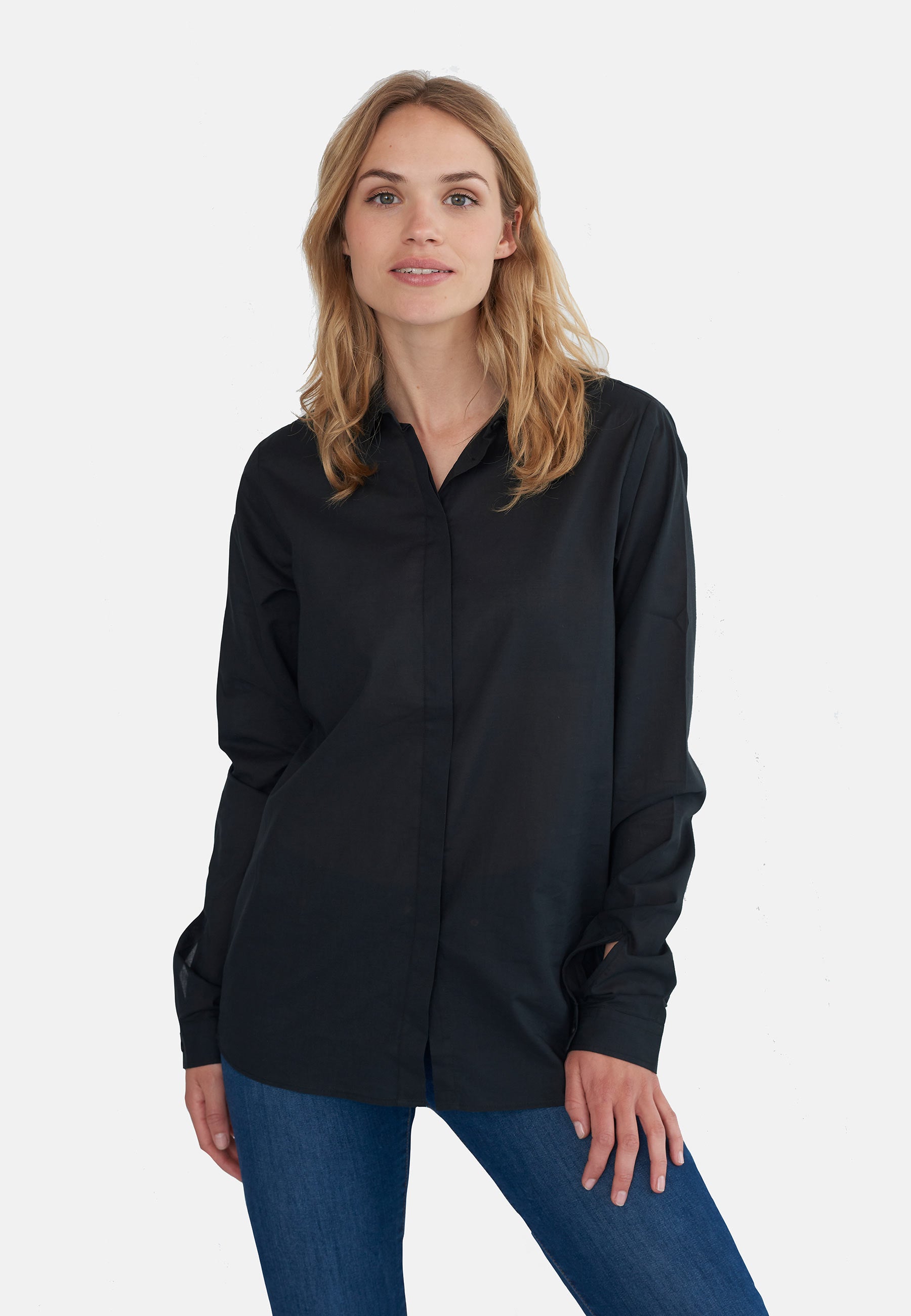 GROBUND Edith skjorten - den klassiske i sort