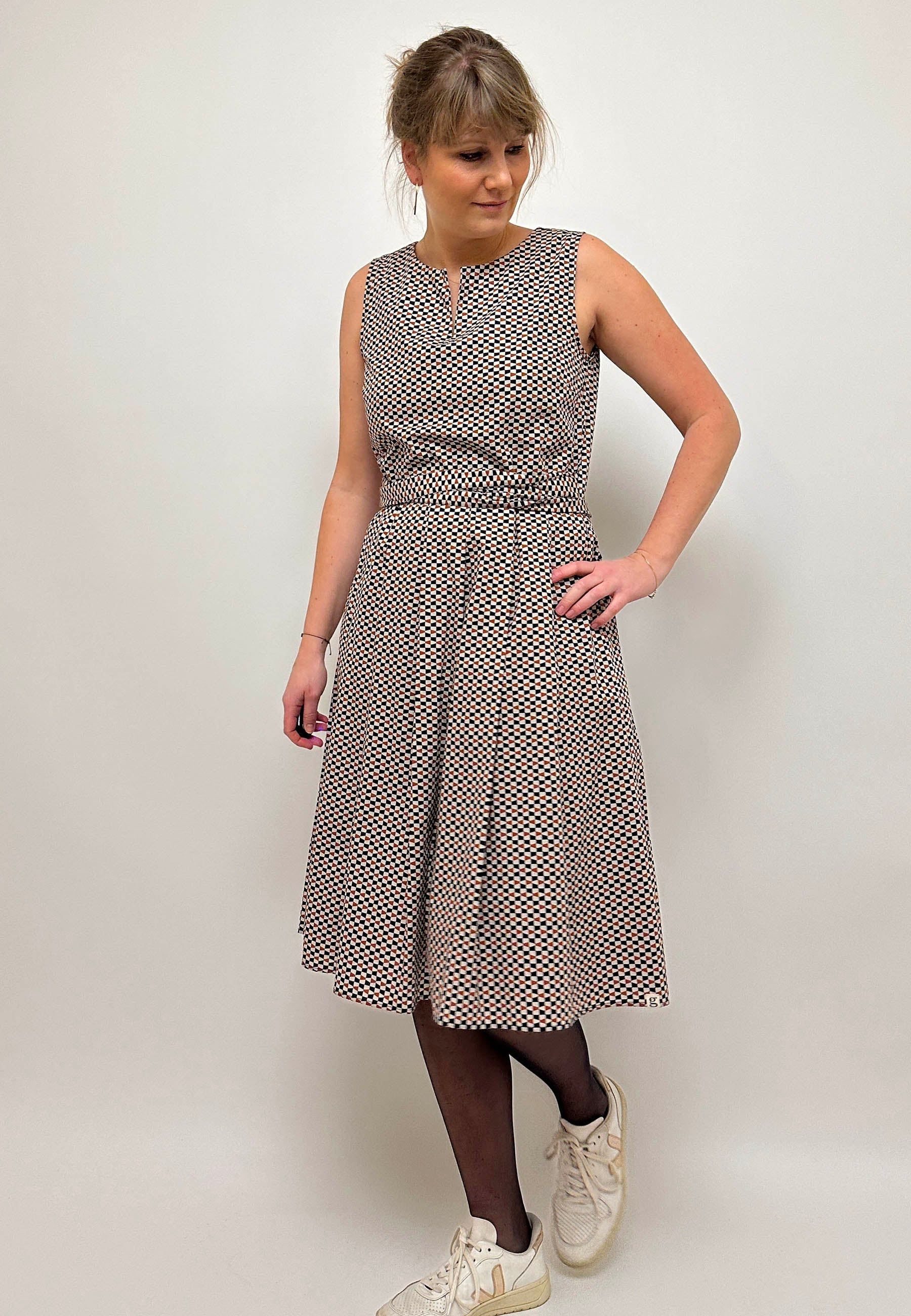 GROBUND Christiane kjolen - den i grafisk mønster