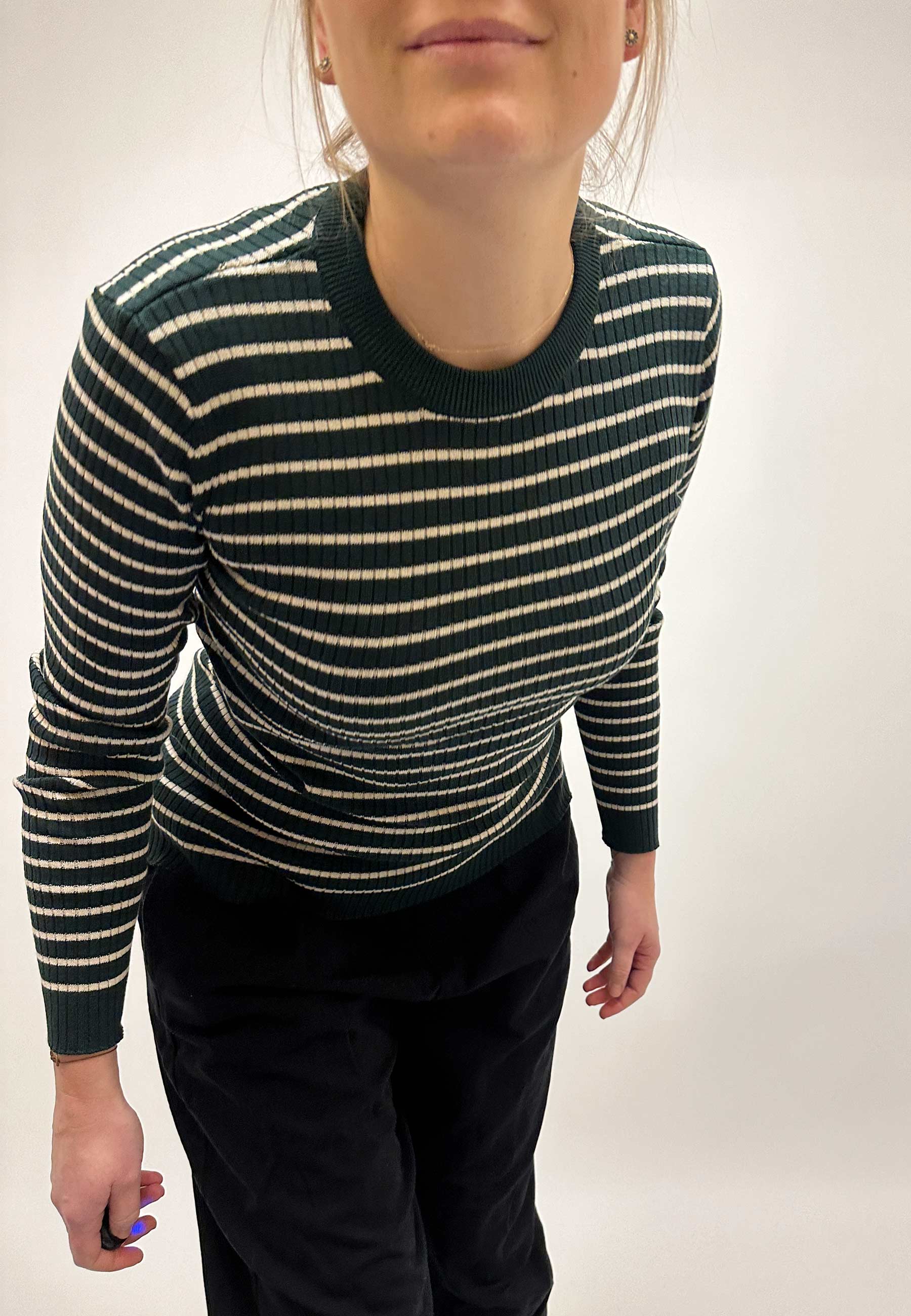 GROBUND Hanna rib strik - den i mørkegrøn med striber