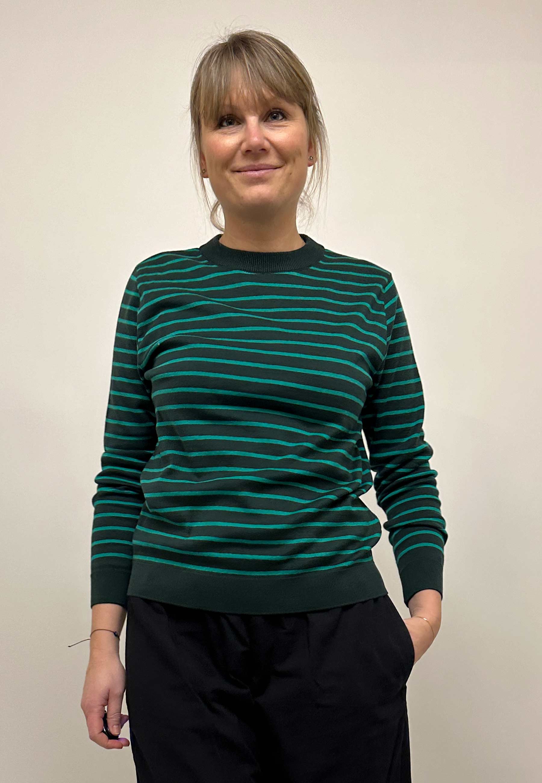 GROBUND Marie strik bluse - den i mørkegrøn med striber