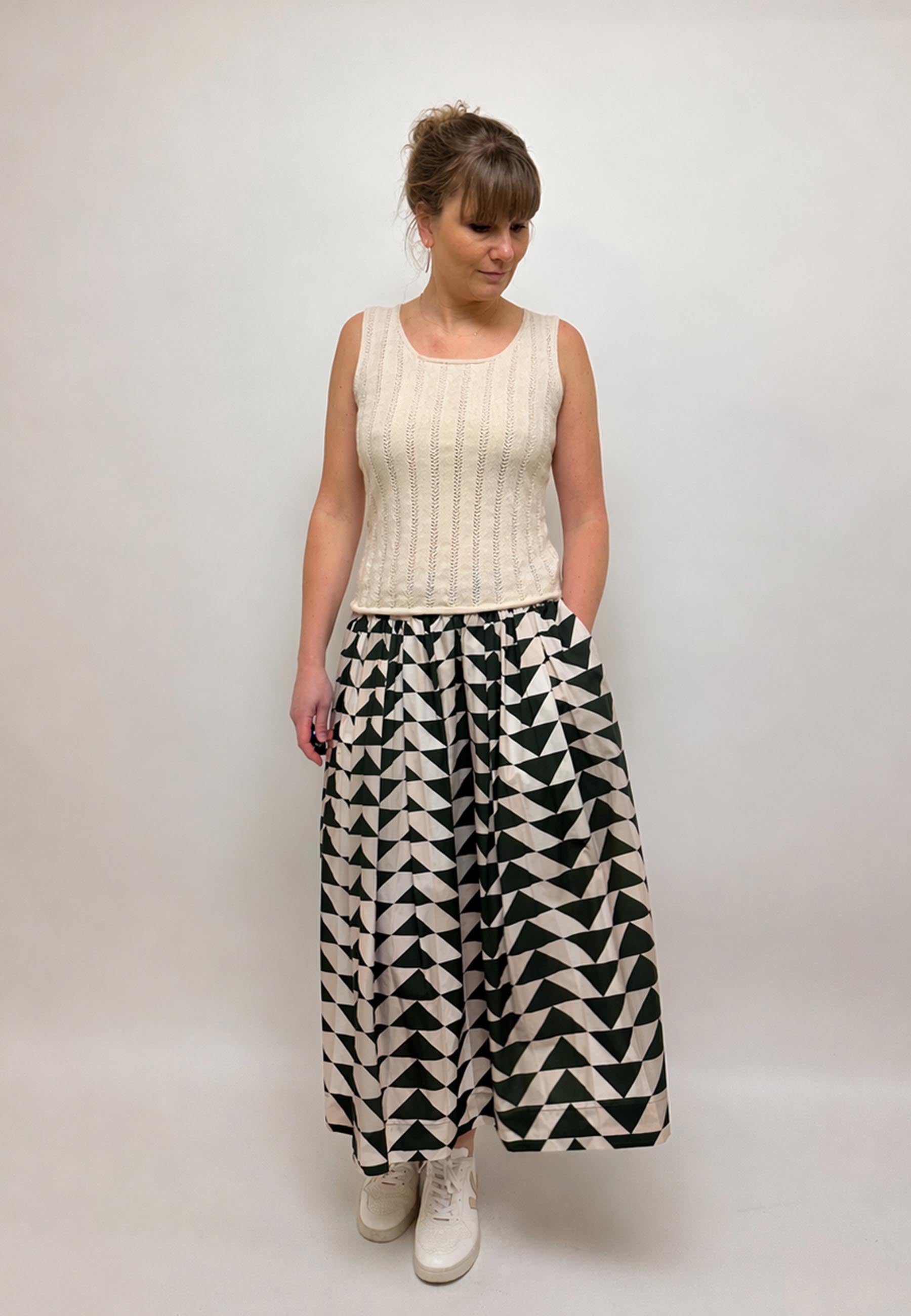 GROBUND Aase tee - den i beige