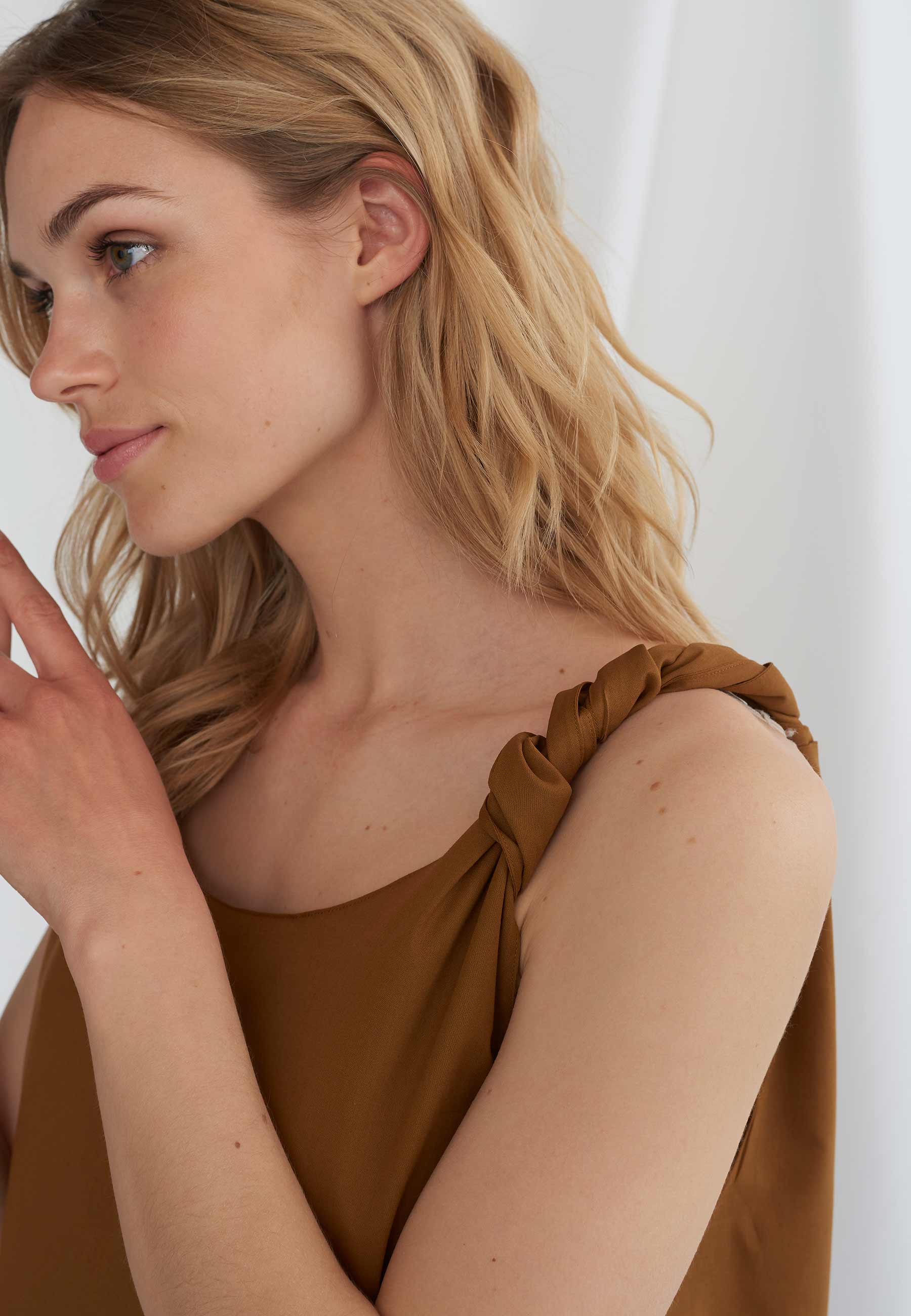 GROBUND Dagmar kjolen - den boheme med sløjfer i kanel